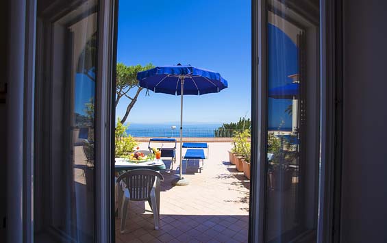 Agosto Benessere a Ischia con offerte hotel, cure termali e prenotazioni lastminute